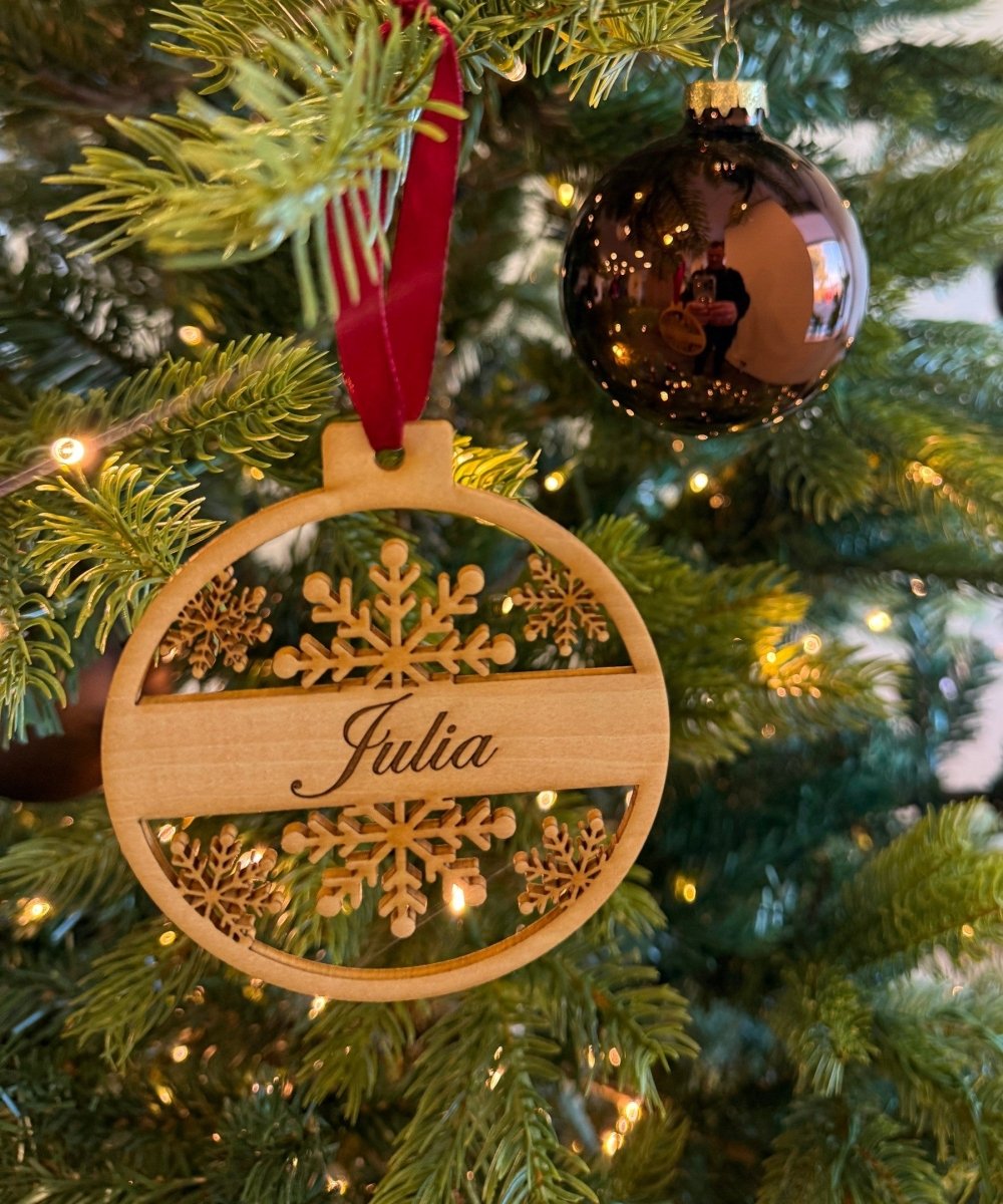Ontdek onze unieke kerstballen collectie: gepersonaliseerd en stijlvol - Laserboertje