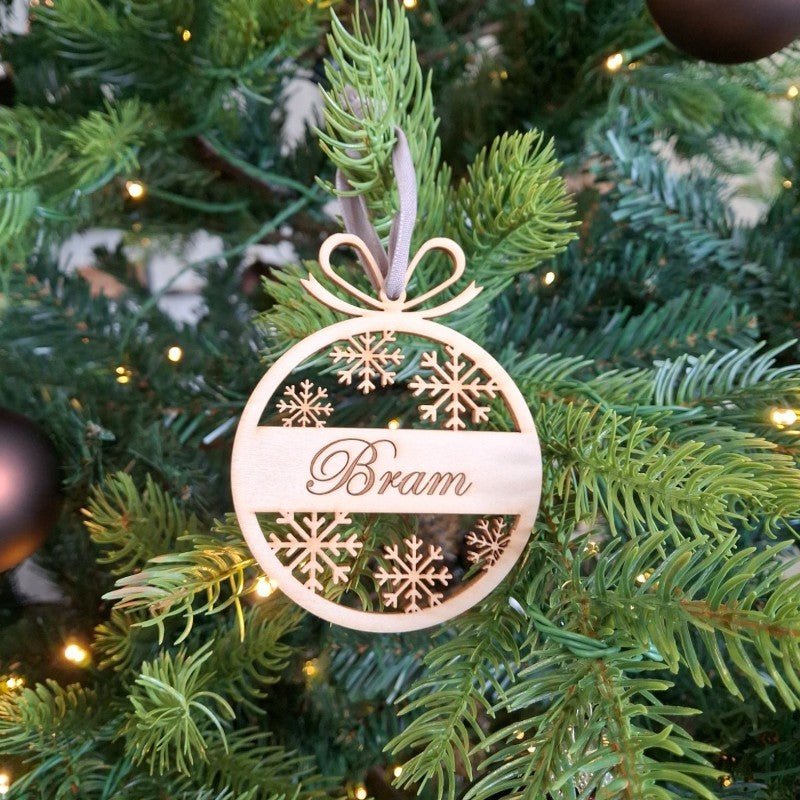 Houten kerstbal gepersonaliseerd met naam - Laserboertje