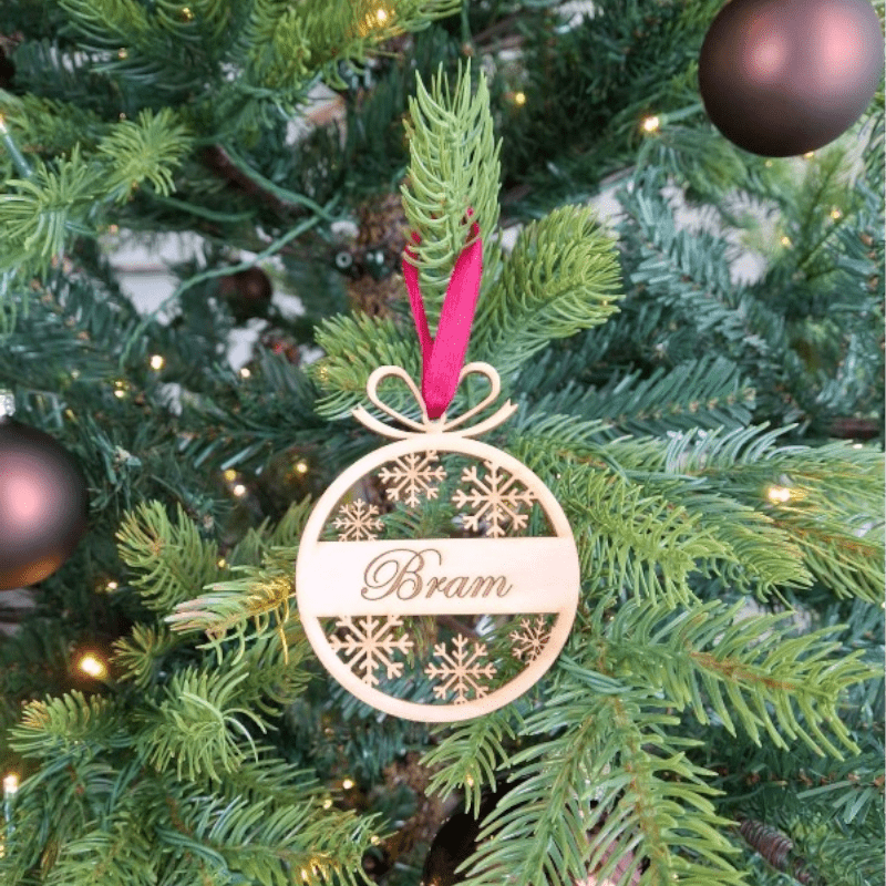 Houten kerstbal gepersonaliseerd met naam - Laserboertje